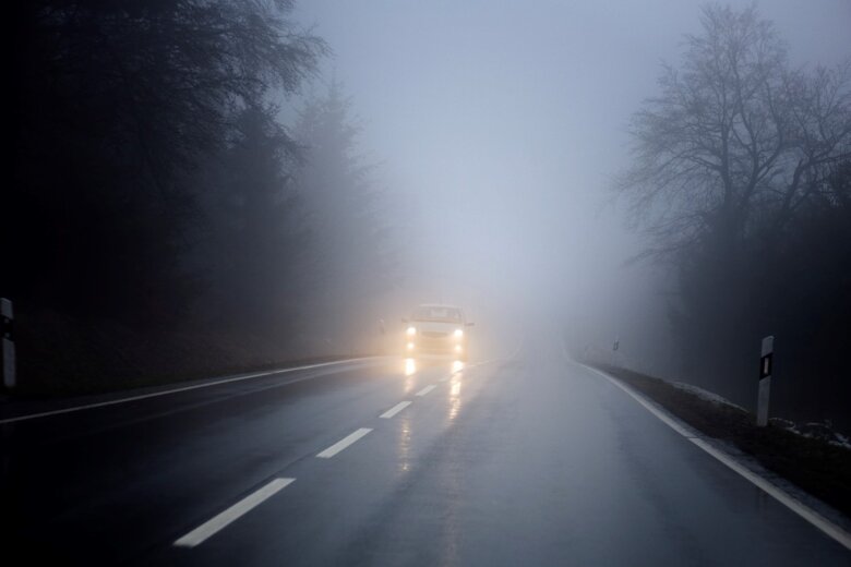 Kako da vozite po magli