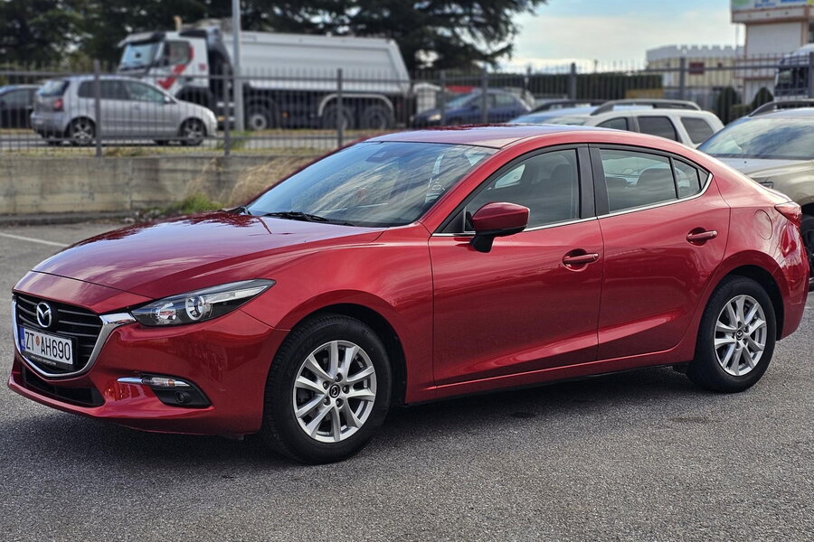 Mazda 3 sedan 1.5 100ks sedan