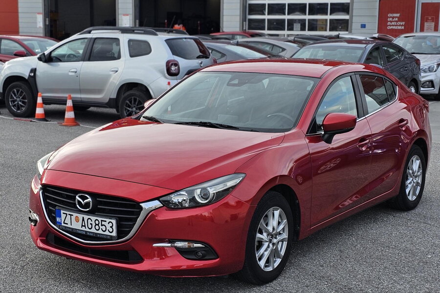 Mazda 3 sedan 1,5 100ks (cijena sa PDV)