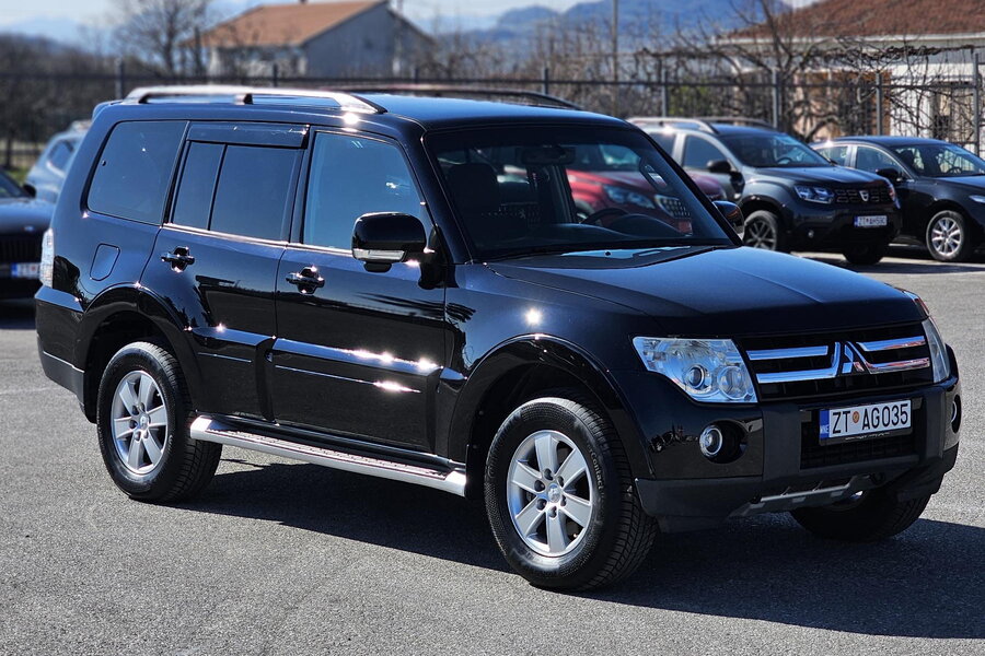 Mitsubishi Pajero Pajero 3.2DID 4x4 5VR Automatic