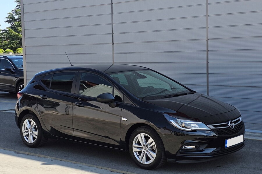 Opel Astra 1.6CDTI ENJOY